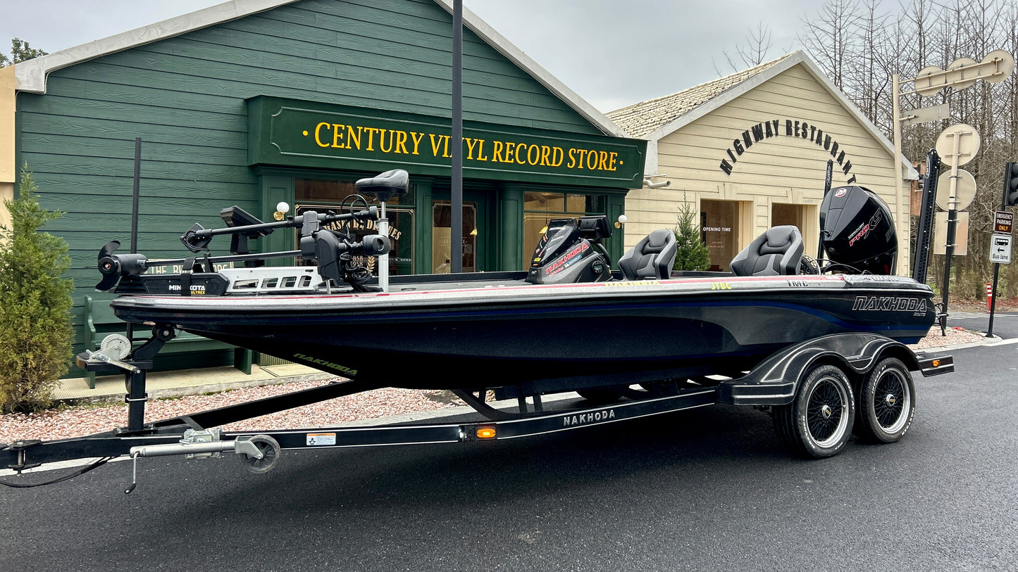 FX300 C/DC BASS BOAT